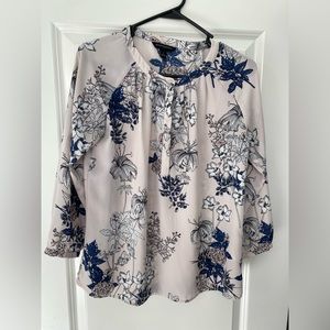 Banana Republic size small floral blouse